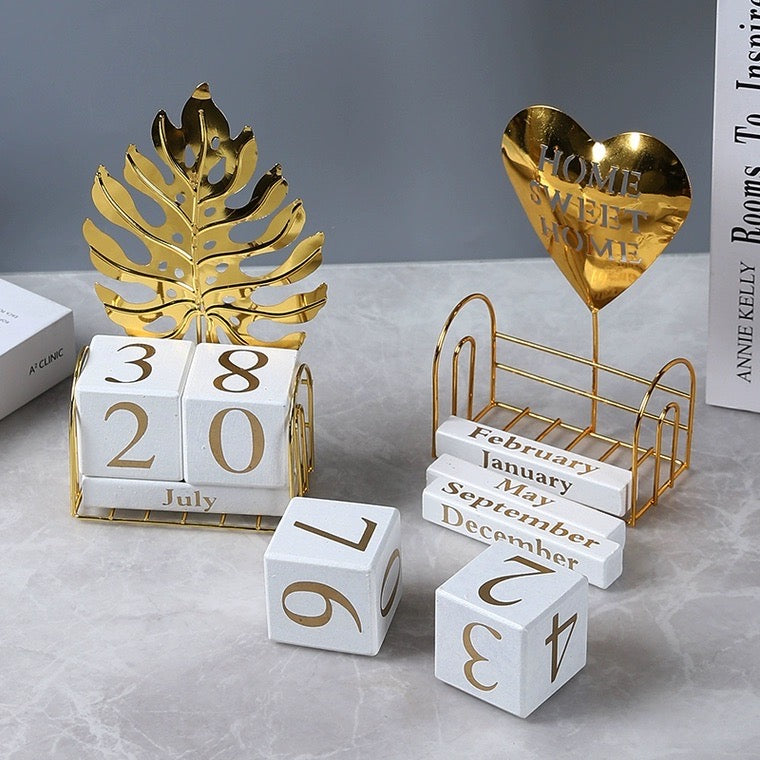 Wood & Metal Perpetual Desk Calendar, Modern European Style Decorative Calendar for Home & Office
