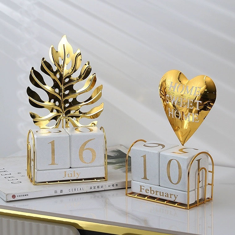 Wood & Metal Perpetual Desk Calendar, Modern European Style Decorative Calendar for Home & Office